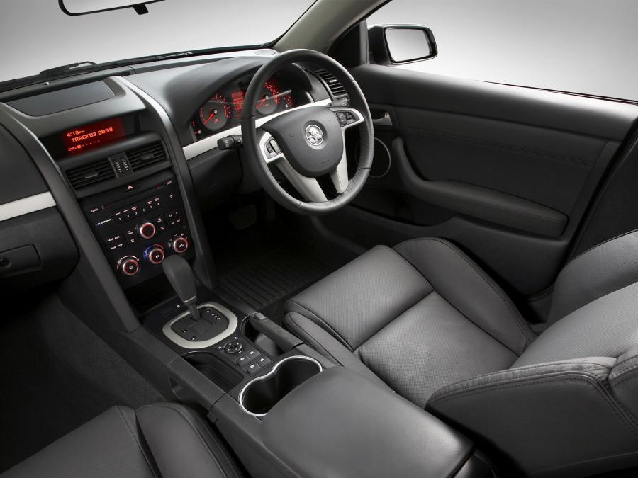  Holden Commodore SS Sportwagon 2008 года  (фото 3 из 16)